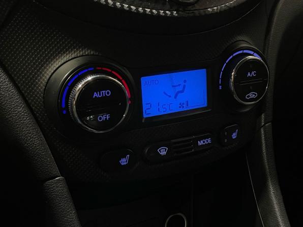 Hyundai Solaris I с пробегом 2012 года, цена 725 000 рублей, 164782 км, хэтчбек, Автокод Объявления