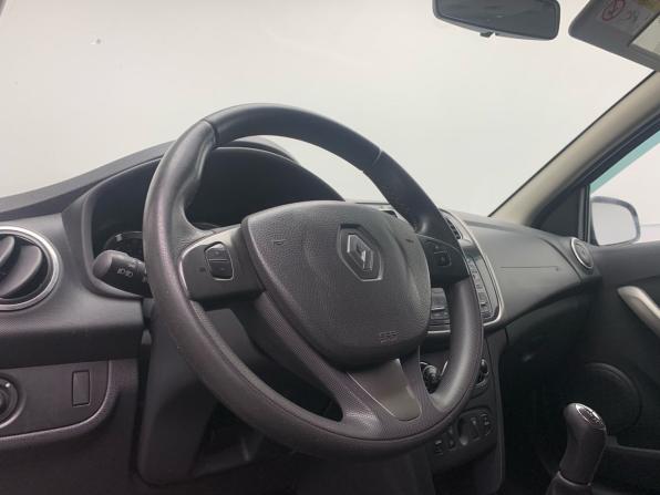 Renault Sandero II с пробегом 2016 года, цена 600 000 рублей, 230905 км, хэтчбек, Автокод Объявления