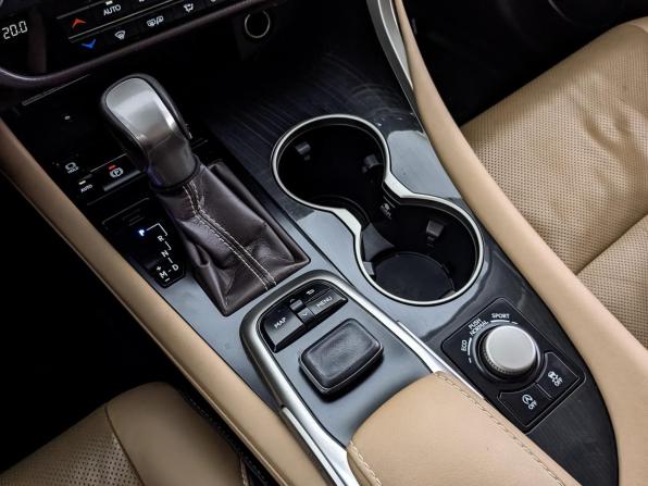 Lexus RX IV с пробегом 2019 года, цена 4 700 000 рублей, 65965 км, внедорожник, Автокод Объявления