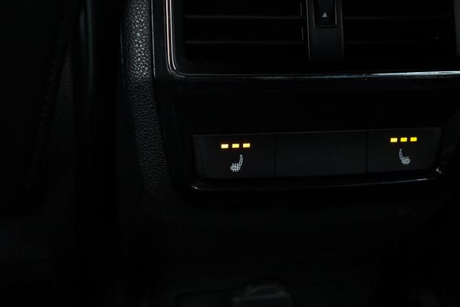 Skoda Karoq I с пробегом 2021 года, цена 2 260 000 рублей, 136653 км, внедорожник, Автокод Объявления