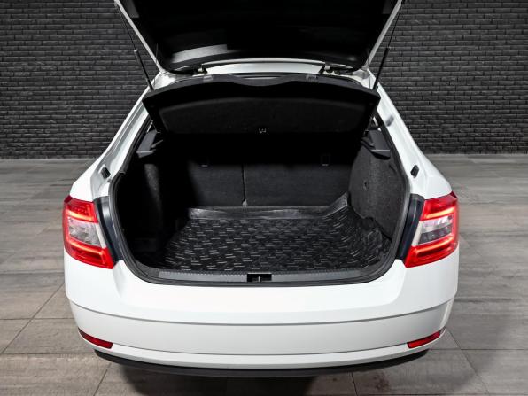 Skoda Octavia III (A7) Рестайлинг с пробегом 2019 года, цена 1 480 000 рублей, 171092 км, лифтбек, Автокод Объявления