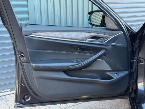 BMW 5 серии VII (G30/G31/G38) с пробегом 2017 года, цена 3 670 000 рублей, 171853 км, седан, Автокод Объявления