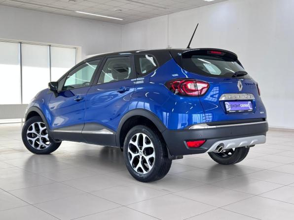 Renault Kaptur I Рестайлинг с пробегом 2021 года, цена 1 620 000 рублей, 84015 км, внедорожник, Автокод Объявления