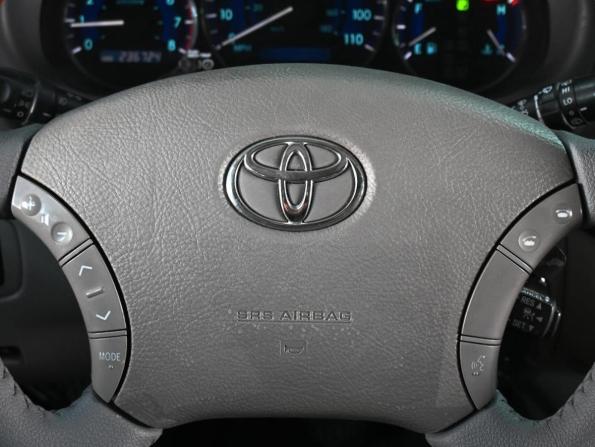 Toyota Sienna II Рестайлинг с пробегом 2008 года, цена 1 068 070 рублей, 236724 км, минивэн, Автокод Объявления
