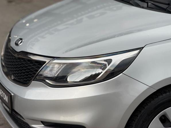 Kia Rio III Рестайлинг с пробегом 2016 года, цена 960 000 рублей, 71230 км, хэтчбек, Автокод Объявления