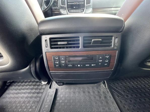 Toyota Land Cruiser 200 Series Рестайлинг 2 с пробегом 2017 года, цена 5 099 000 рублей, 224505 км, внедорожник, Автокод Объявления