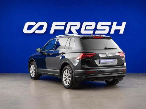 Volkswagen Tiguan II с пробегом 2017 года, цена 2 532 055 рублей, 105510 км, внедорожник, Автокод Объявления