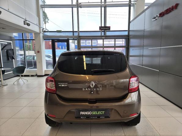 Renault Sandero II Рестайлинг с пробегом 2018 года, цена 999 000 рублей, 37019 км, хэтчбек, Автокод Объявления