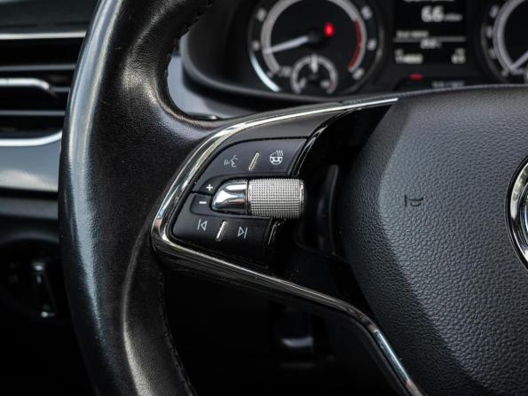 Skoda Rapid II с пробегом 2021 года, цена 1 680 000 рублей, 114060 км, лифтбек, Автокод Объявления