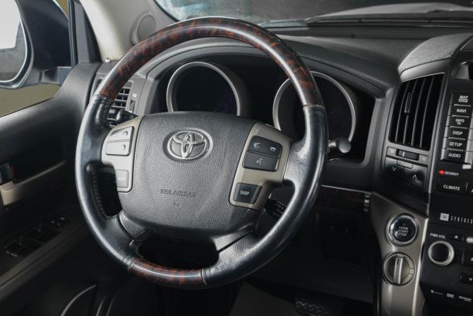 Toyota Land Cruiser 200 Series с пробегом 2010 года, цена 3 299 000 рублей, 198000 км, внедорожник, Автокод Объявления