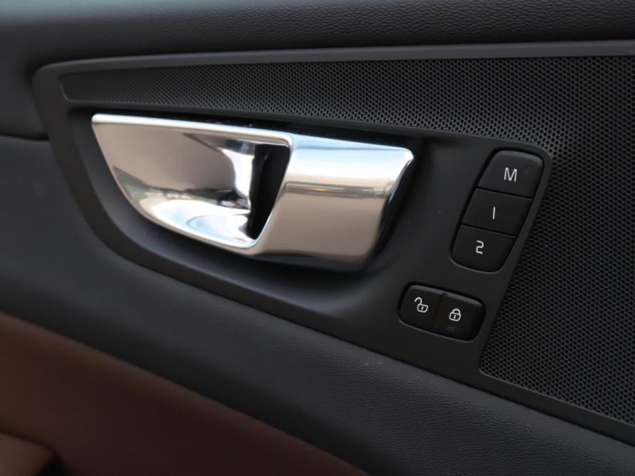 Volvo XC60 II Москва  - изображение 23