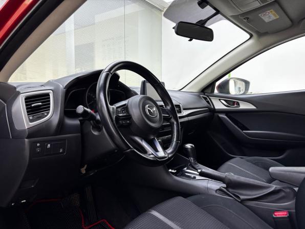 Mazda 3 III (BM) Рестайлинг с пробегом 2017 года, цена 1 550 000 рублей, 133000 км, седан, Автокод Объявления