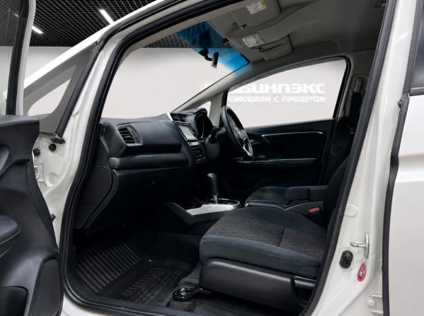 Honda Fit III с пробегом 2016 года, цена 1 050 000 рублей, 79300 км, хэтчбек, Автокод Объявления