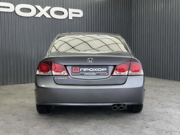 Honda Civic VIII Рестайлинг с пробегом 2009 года, цена 697 000 рублей, 170688 км, седан, Автокод Объявления