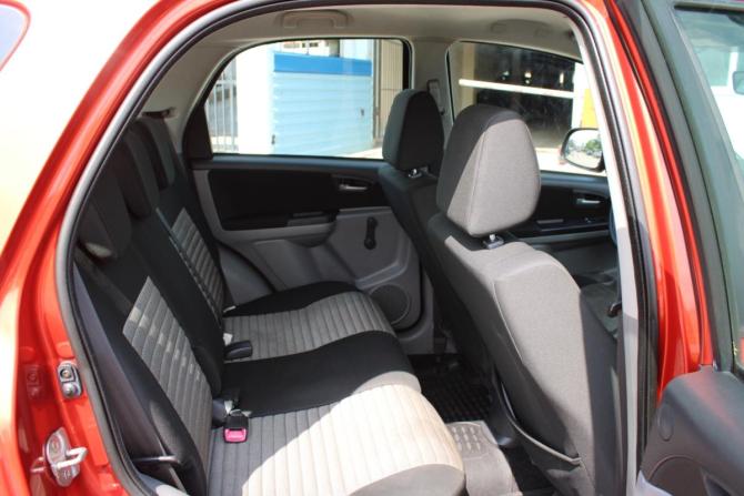Suzuki SX4 I (Classic) Рестайлинг с пробегом 2010 года, цена 649 000 рублей, 215000 км, хэтчбек, Автокод Объявления