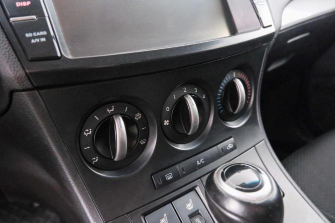 Mazda 3 II (BL) Рестайлинг с пробегом 2012 года, цена 899 000 рублей, 163000 км, седан, Автокод Объявления