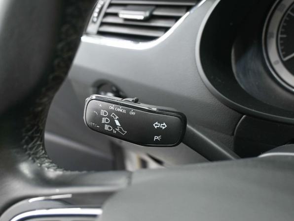 Skoda Octavia III (A7) Рестайлинг с пробегом 2019 года, цена 1 939 900 рублей, 211000 км, лифтбек, Автокод Объявления