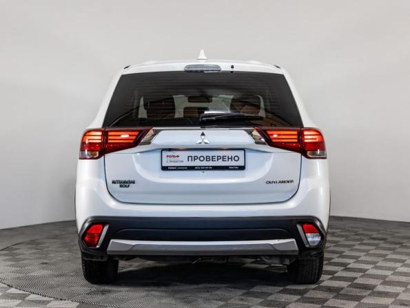 Mitsubishi Outlander III Рестайлинг 2 с пробегом 2018 года, цена 1 899 000 рублей, 110978 км, внедорожник, Автокод Объявления