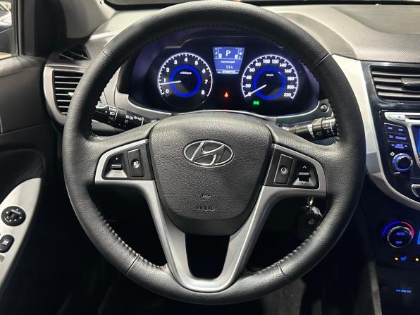 Hyundai Solaris I с пробегом 2013 года, цена 860 000 рублей, 208824 км, седан, Автокод Объявления