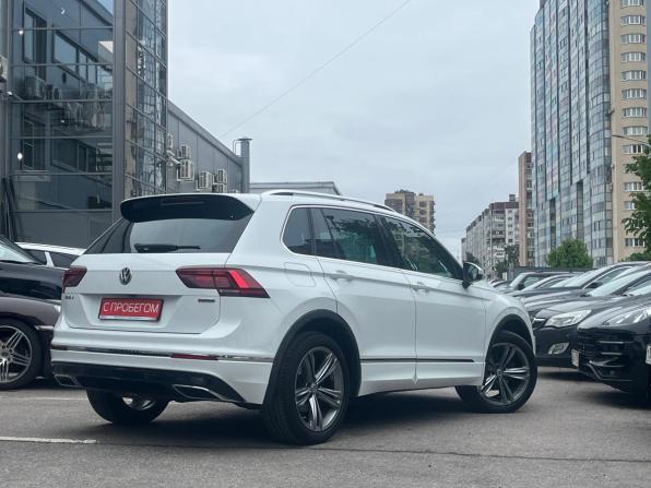 Volkswagen Tiguan II с пробегом 2019 года, цена 2 989 000 рублей, 93000 км, внедорожник, Автокод Объявления