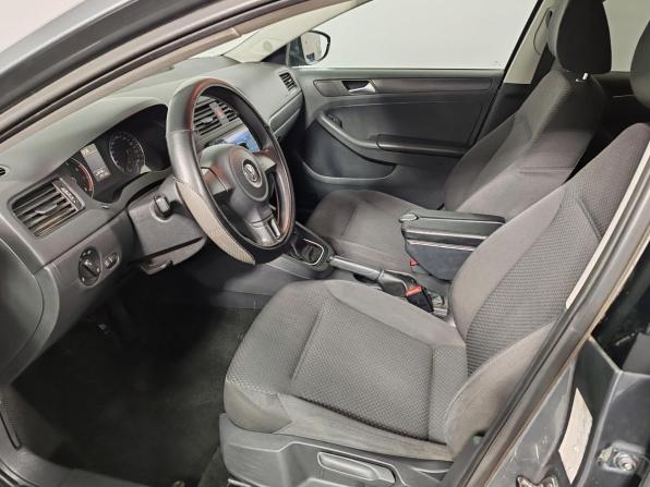 Volkswagen Jetta VI с пробегом 2013 года, цена 735 000 рублей, 296237 км, седан, Автокод Объявления