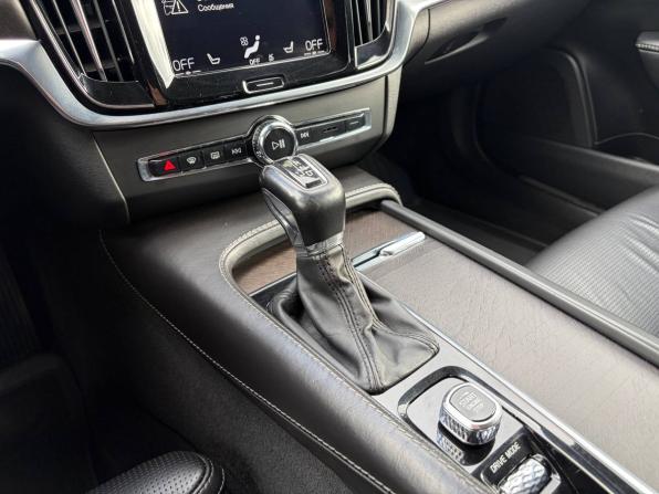 Volvo V90 Cross Country I с пробегом 2017 года, цена 2 295 000 рублей, 283000 км, универсал, Автокод Объявления