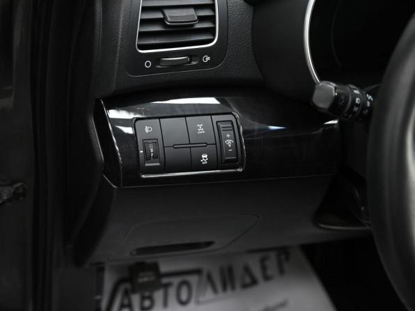 Kia Sorento II Рестайлинг с пробегом 2016 года, цена 1 219 000 рублей, 109917 км, внедорожник, Автокод Объявления