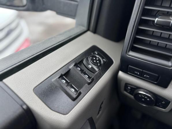 Ford F-150 XIII с пробегом 2017 года, цена 5 130 000 рублей, 206326 км, offers.body_type.unknown, Автокод Объявления