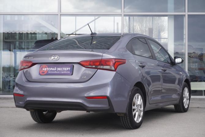 Hyundai Solaris II с пробегом 2017 года, цена 1 299 000 рублей, 86393 км, седан, Автокод Объявления