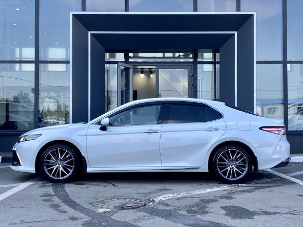 Toyota Camry VIII (XV70) Рестайлинг с пробегом 2023 года, цена 3 799 000 рублей, 11724 км, седан, Автокод Объявления