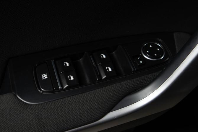 Kia Ceed III с пробегом 2018 года, цена 1 859 000 рублей, 71000 км, хэтчбек, Автокод Объявления