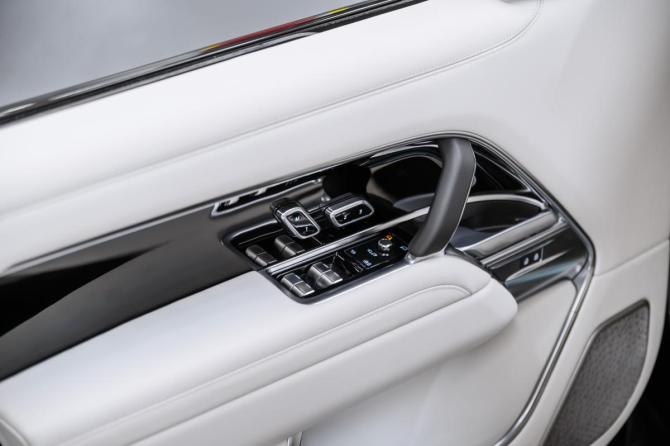 Новый Land Rover Range Rover V 2026 года, цена 23 780 000 рублей, внедорожник, Автокод Объявления