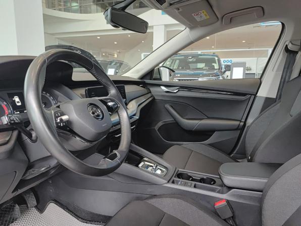 Skoda Octavia IV (A8) с пробегом 2021 года, цена 2 551 000 рублей, 41237 км, лифтбек, Автокод Объявления