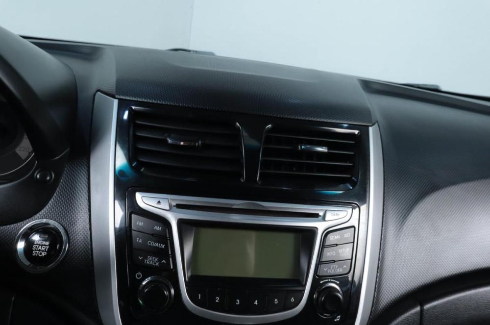 Hyundai Solaris I Челябинск  - изображение 14