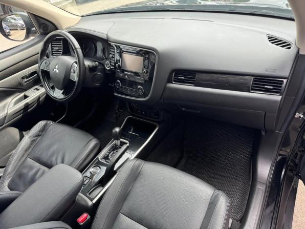 Mitsubishi Outlander III Рестайлинг 2 с пробегом 2017 года, цена 1 579 000 рублей, 185050 км, внедорожник, Автокод Объявления
