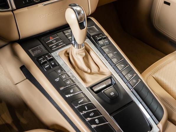 Porsche Macan I с пробегом 2014 года, цена 2 623 000 рублей, 116268 км, внедорожник, Автокод Объявления