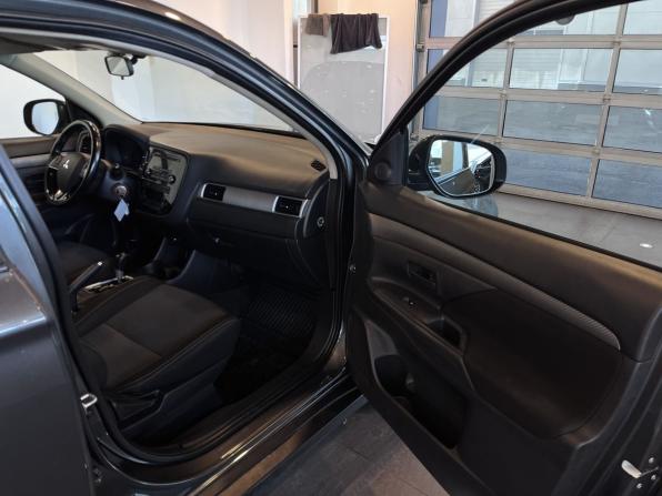 Mitsubishi Outlander III Рестайлинг 2 с пробегом 2016 года, цена 1 855 000 рублей, 117740 км, внедорожник, Автокод Объявления