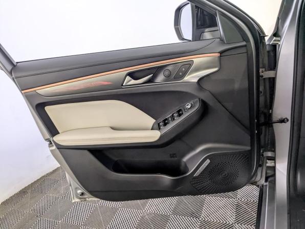 Haval Jolion I Рестайлинг с пробегом 2025 года, цена 2 050 000 рублей, 32002 км, внедорожник, Автокод Объявления