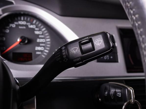Audi A6 III (C6) Рестайлинг с пробегом 2010 года, цена 1 200 000 рублей, 282531 км, седан, Автокод Объявления