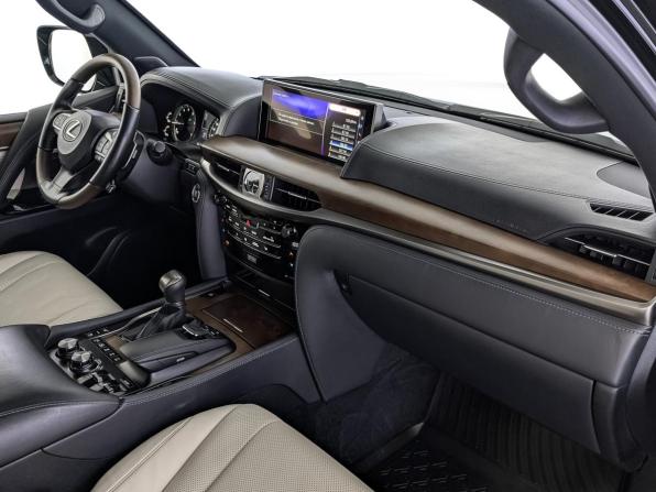 Lexus LX III Рестайлинг 2 с пробегом 2018 года, цена 9 990 000 рублей, 59664 км, внедорожник, Автокод Объявления