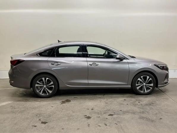 Changan Eado Plus с пробегом 2024 года, цена 1 709 000 рублей, 8313 км, седан, Автокод Объявления