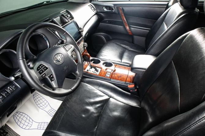 Toyota Highlander II (XU40) Рестайлинг с пробегом 2012 года, цена 2 199 000 рублей, 319652 км, внедорожник, Автокод Объявления