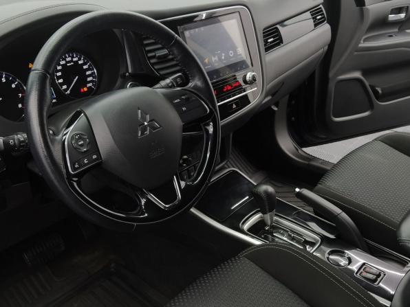 Mitsubishi Outlander III Рестайлинг 3 с пробегом 2022 года, цена 2 555 000 рублей, 41990 км, внедорожник, Автокод Объявления