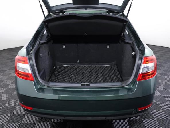 Skoda Octavia III (A7) Рестайлинг с пробегом 2020 года, цена 1 785 000 рублей, 174427 км, лифтбек, Автокод Объявления