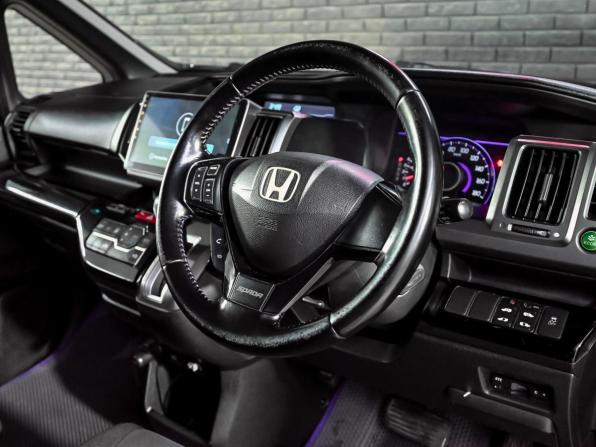 Honda Stepwgn IV с пробегом 2011 года, цена 1 430 000 рублей, 248427 км, минивэн, Автокод Объявления