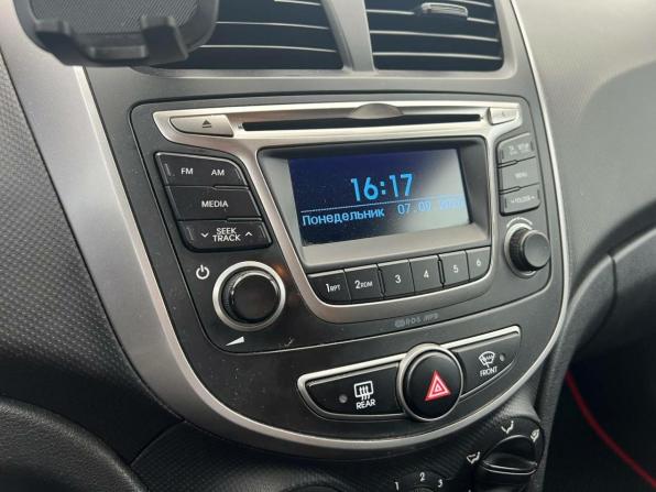 Hyundai Solaris I Рестайлинг с пробегом 2016 года, цена 935 250 рублей, 162126 км, седан, Автокод Объявления