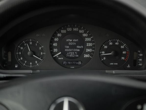 Mercedes-Benz E-Класс III (W211 S211) с пробегом 2003 года, цена 835 000 рублей, 178000 км, седан, Автокод Объявления