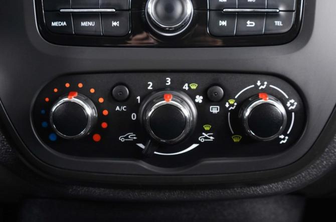 Renault Kaptur I с пробегом 2018 года, цена 1 159 000 рублей, 171593 км, внедорожник, Автокод Объявления