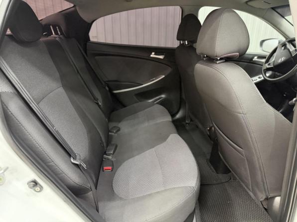 Hyundai Solaris I с пробегом 2013 года, цена 830 000 рублей, 126107 км, седан, Автокод Объявления