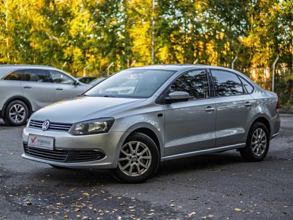 Volkswagen Polo V с пробегом 2015 года, цена 750 000 рублей, 274335 км, седан, Автокод Объявления